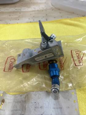 1656006-2 Cessna 1656006-1 180 185 Drain Valve Assy Oil Sump P/n