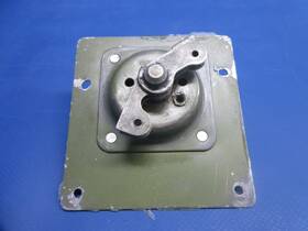 0824-1074 Cessna 1717086-2 177b Cardinal Door Handle Shaft And Plate Assy Rh P/n