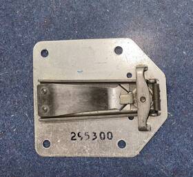 295300 Cessna 310 Seat Widjit Pn