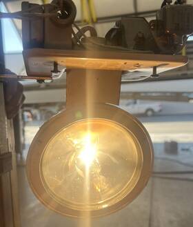 45-0148-4 Cessna Pn Retractable Landing Light 402c 414a 421c