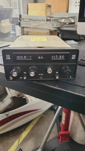 46660-1100rt Cessna Arc Rt-385a Nav Com P/n 46660-1100 Rt 385 A Vhf