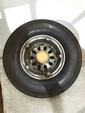 6641100-3 Cessna Citation Wheel And Tire 6641100-3 Cessna Citation Wheel And Tire