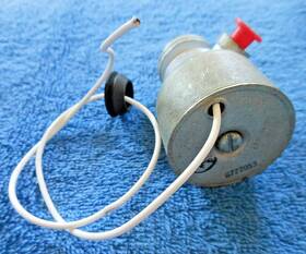 G722053 Cessna Aircraft Twin 310 Q And R Southwind 8240e Combustion Heater Fuel Solenoid #