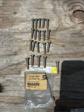 An174-13a Cessna Bolts Lot Of 25 Each New Surplus From
