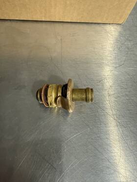 Bj1000ah3d Cessna Oil Drain Valve P/n - Working