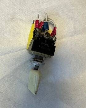 Ms25201-6 Cessna Flap Switch 172/150s