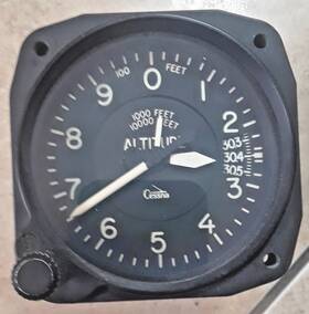 S-1313 Cessna Altimeter Indicator Gauge