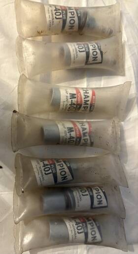 M40j Champion Spark Plugs New