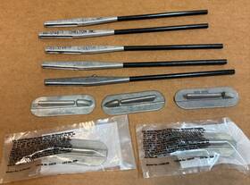 80-1746-1 Chelton 5ea. Static Wicks And Dg16335 Retainers New Surplus