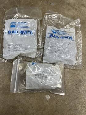 3213-6-2 Cherrymax Rivets