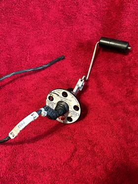 Cb2840220003-102 Cies Inc Ips Tank Transducer Assembly P/n Out Of A 2015 Cirrus