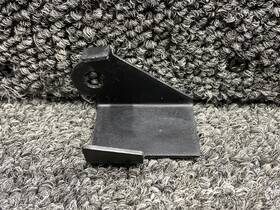 17578-002 Cirrus Aircraft Parts & Accessories Sr20 Cabin Door Catcher Diverter Rh