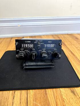 522-2447-005 Collins 522-2447-205 313n-2 Radio Control Unit Black