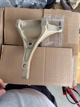646404 Continental Alt Bracket