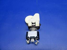 0825-1012 Cutler-hammer 8857k44 Beech 58 Landing Gear Switch With Knob And Guard