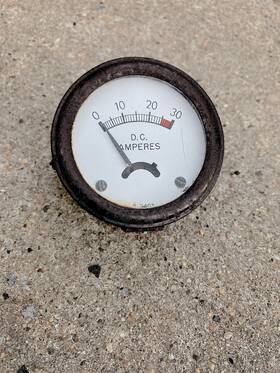 D-3403 D.c. Amperes Gauge D-2403 Vintage With Mounting Bracket Pn Or