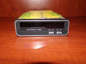 128-380060-1 Davtron Beechjet 400a Digital Clock M888