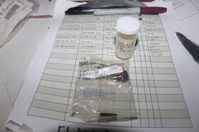 6210-00-965-1491 Dialight Nos Uh-1 Huey Helicopter Indicator Light Ms25010c-11b