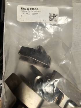 E4a-03-000-301 Diamond Injector Clamp Modified