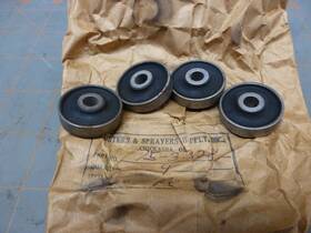 75-3328 Dusters And Sprayers Supply Lot Of 4 Nos D&s Stearman Pt-17 Bushing Elevator Push Pull Tube Rubber