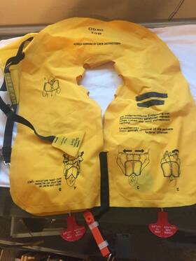 P0723-123 Easter Lufthansa City Line Eastern Aero Marine Life Vest Jacket Floatation Device