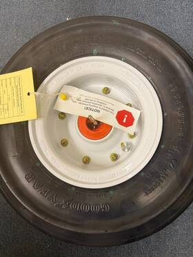 3-1622 Embraer Legacy 600 Nose Wheel And Tire - Overhauled With Paperwork