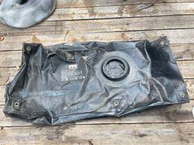 4262-2 Ffc Cessna 310 Auxillary Fuel Bladder Right Side
