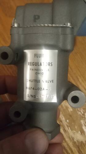 H674-02a-3 Fluid Regulators Shuttle Valve