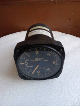 22-998-03 Garwin Bmd-1001 Beechcraft Rate Of Climb Indicator Gauge P/n 22-998-03. Used As Is