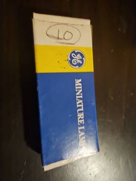 Pr12 Ge New G.e. Light Bulbs 9 Pr12 Ge New G.e. Light Bulbs 9