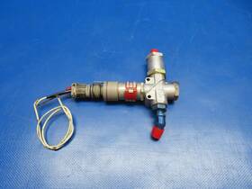 Av2b-1371 General Magnetic Cessna 210 Fuel Solenoid With Check Valve 12v P/n Tested 0225-156
