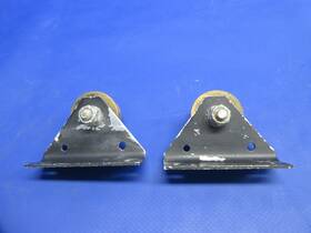 0725-918 Grumman 601029-1 Aa-1 Rudder Pedal Bar Bearing And Bracket P/n Lot Of 2