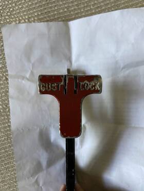 1159fc20041-1 Gulfstream G4 Gust Lock Used For Parts