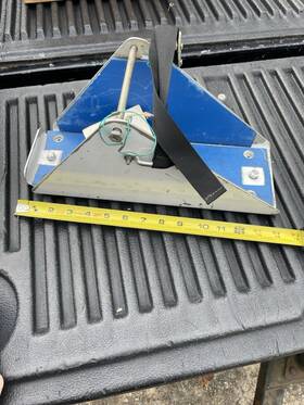 Lc42604011-11 Gulfstream Tronair Axle Jack Onboard Storage Cradle