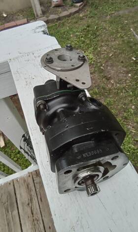 F6-4-4 Hartzell Aircraft Propeller Governor F6-4-4 Hartzell Aircraft Propeller Governor