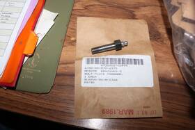 4730-00-570-2975 Hiller 8b421065-3 Nos Helicopters Bolt Fluid Passage Pn