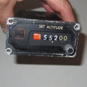 540-25100-002 Intercontinental Dynamics Altitude Alerter P/n With Plug As Remove