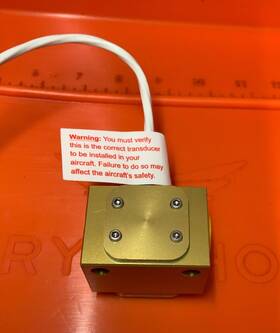 8130-3 International Ft90 New Electronics Fuel Flow Transducer 8130-3 International Ft90 New Electronics Fuel Flow Transducer
