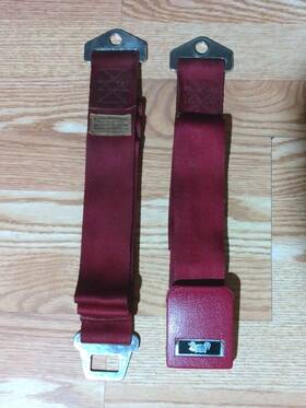 3.013.317 Irving Air Chute Co. Bn-4000 Vintage Safety Lap Belt Model Bn 4000 - Pat. #3.013.317 Red