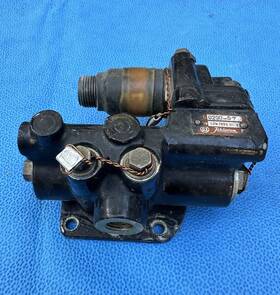 7880.01-8 Jihlavan 0290-57 Lun Aircraft Hydraulic Valve Part