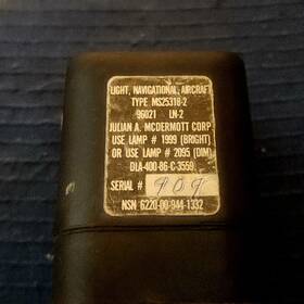 Ms25318-2 Julian A. Mcdermott Ln-2 Aircraft Navigational Red Light Used 3 Wire