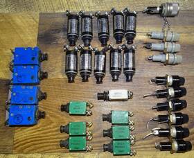 2tc2-4 Klixon Vtg. Lot Aircraft Circuit Breaker-klixon Mechanical Pro. Arrow Hart Fuse-hkp