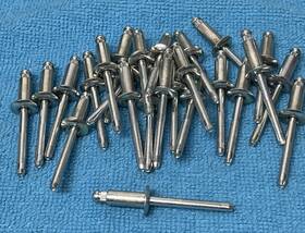 98777a313 Mcmaster-carr Rivet Lot Of 24