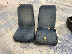 140153-507 Mooney M20c Front Seats