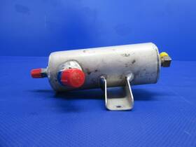 850006-501 Mooney M20e Brake Fluid Reservoir P/n 0825-714 850006-501 Mooney M20e Brake Fluid Reservoir P/n 0825-714
