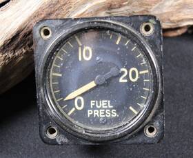 5771-1 Northern Engraving & Mfg. Co. D-115 Vintage Fuel Pressure Gauge An