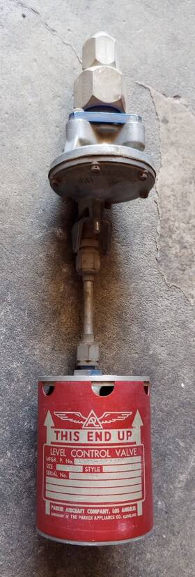 1321-527000 Parker Aircraft Vintage Level Control Valve