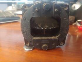 1821-2-a Pioneer Instrument - Bendix Aviation Ww2 Vintage Magnetic Compass Aircraft