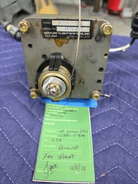 1c784-2-879 Piper Pa32-300 Century Autopilot Roll Servo Volts 14