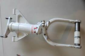 Piper 22810-000 Pa-30 Twin Comanche Nose Landing Gear Pn 22810-00 -000 -004